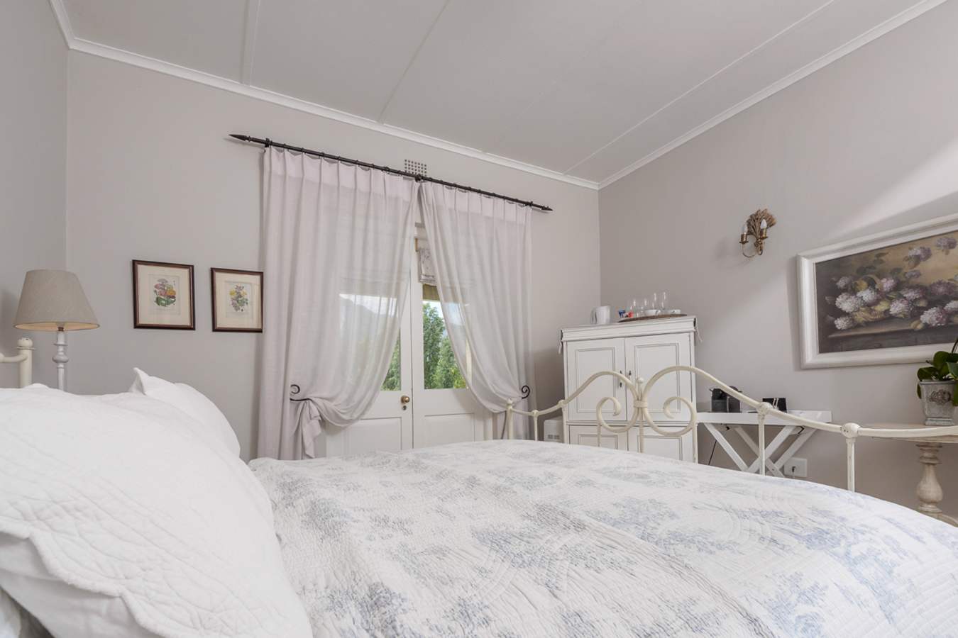 Room interior - Auberge Clermont