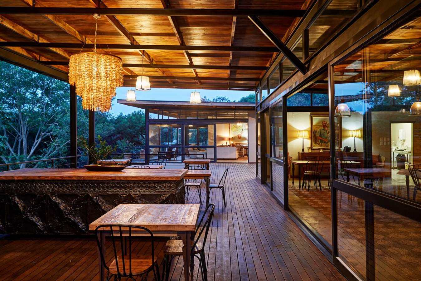 Dining deck