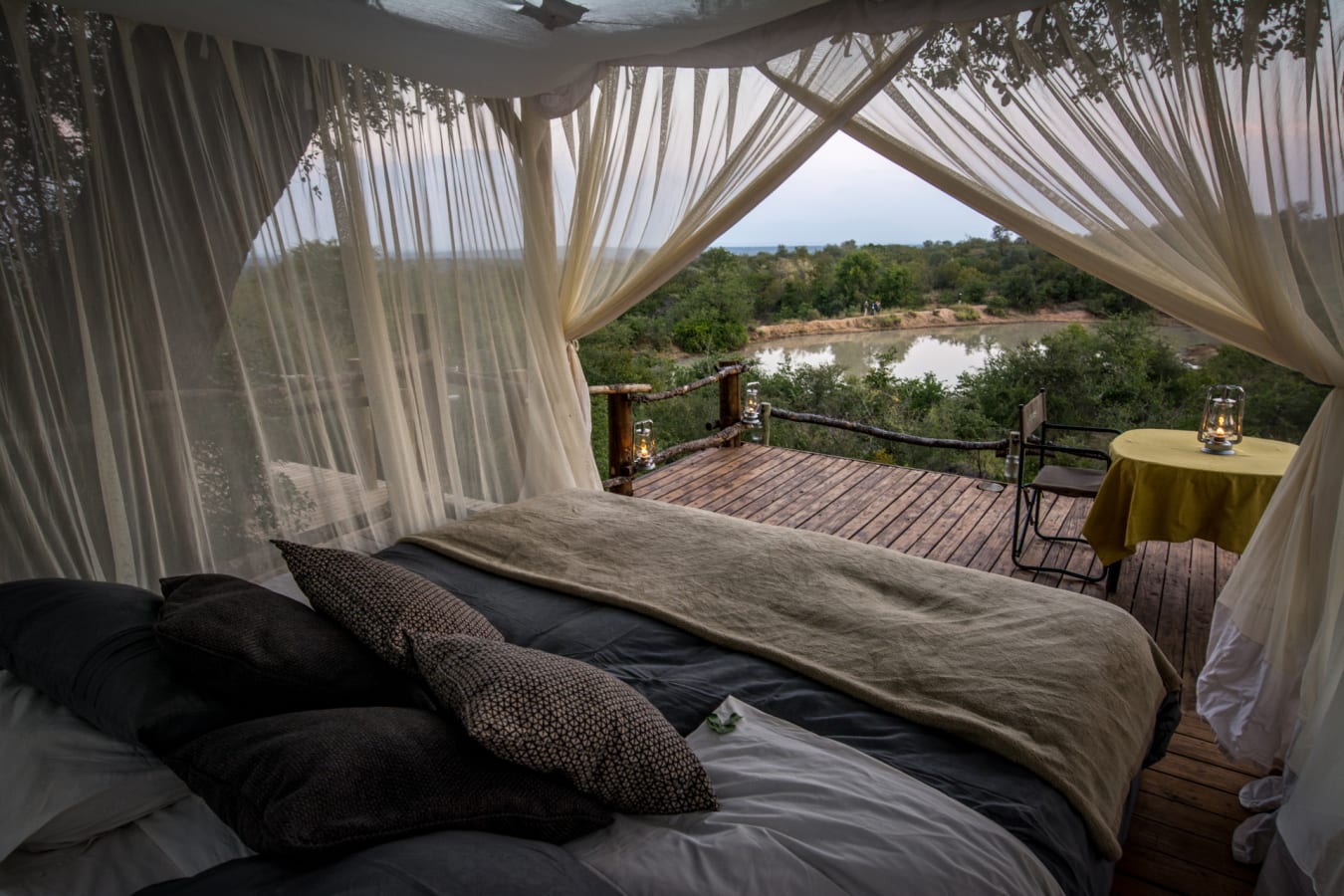Sleepout deck