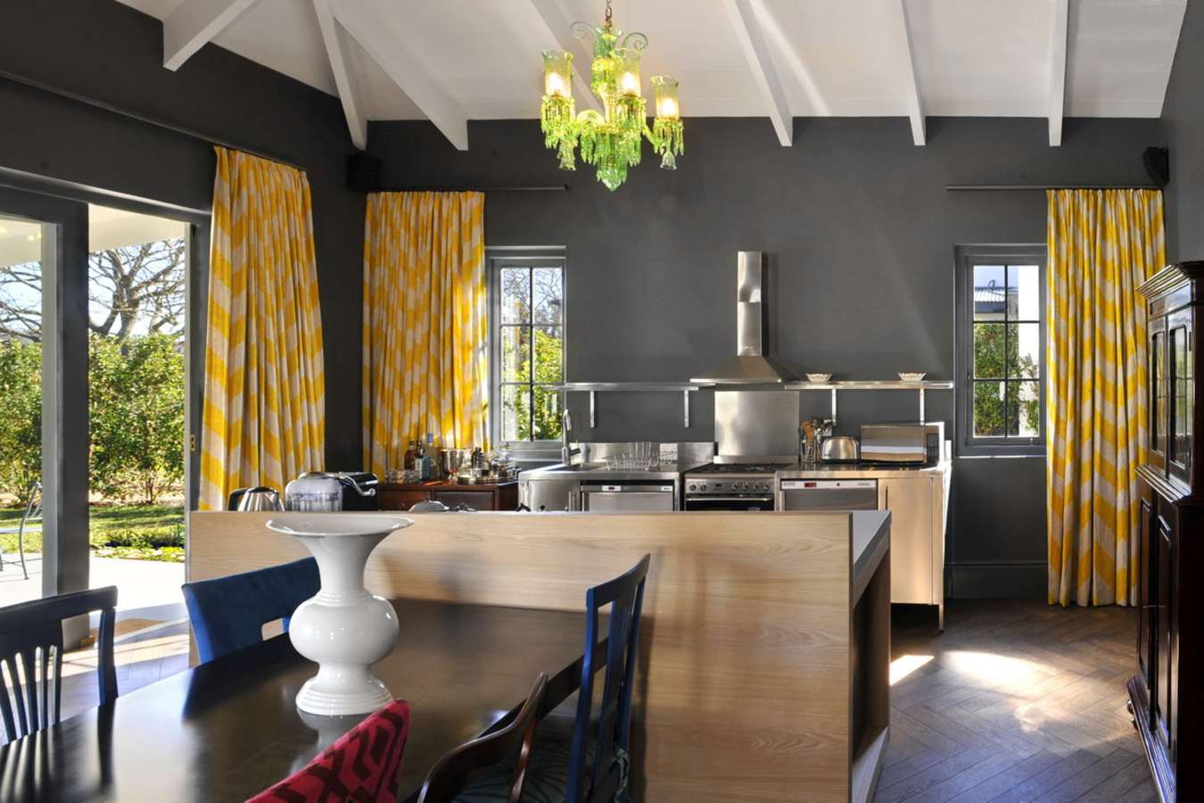 Dining Room  - Le Galerie