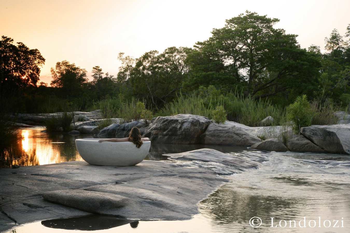 Private Granite Suites Bush bath - Londolozi Private Game Reserve
