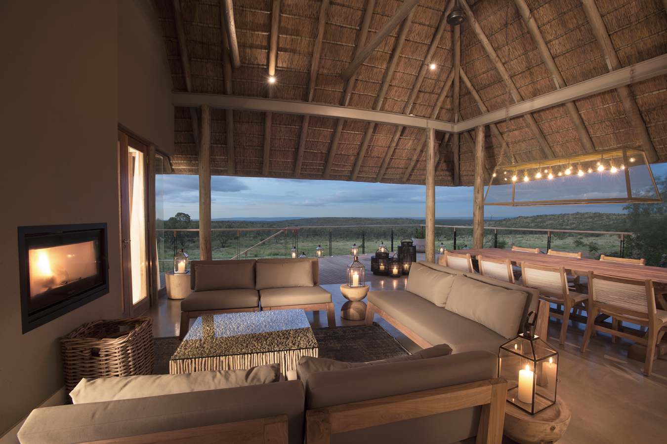 Villa lounge - Mhondoro Game Lodge