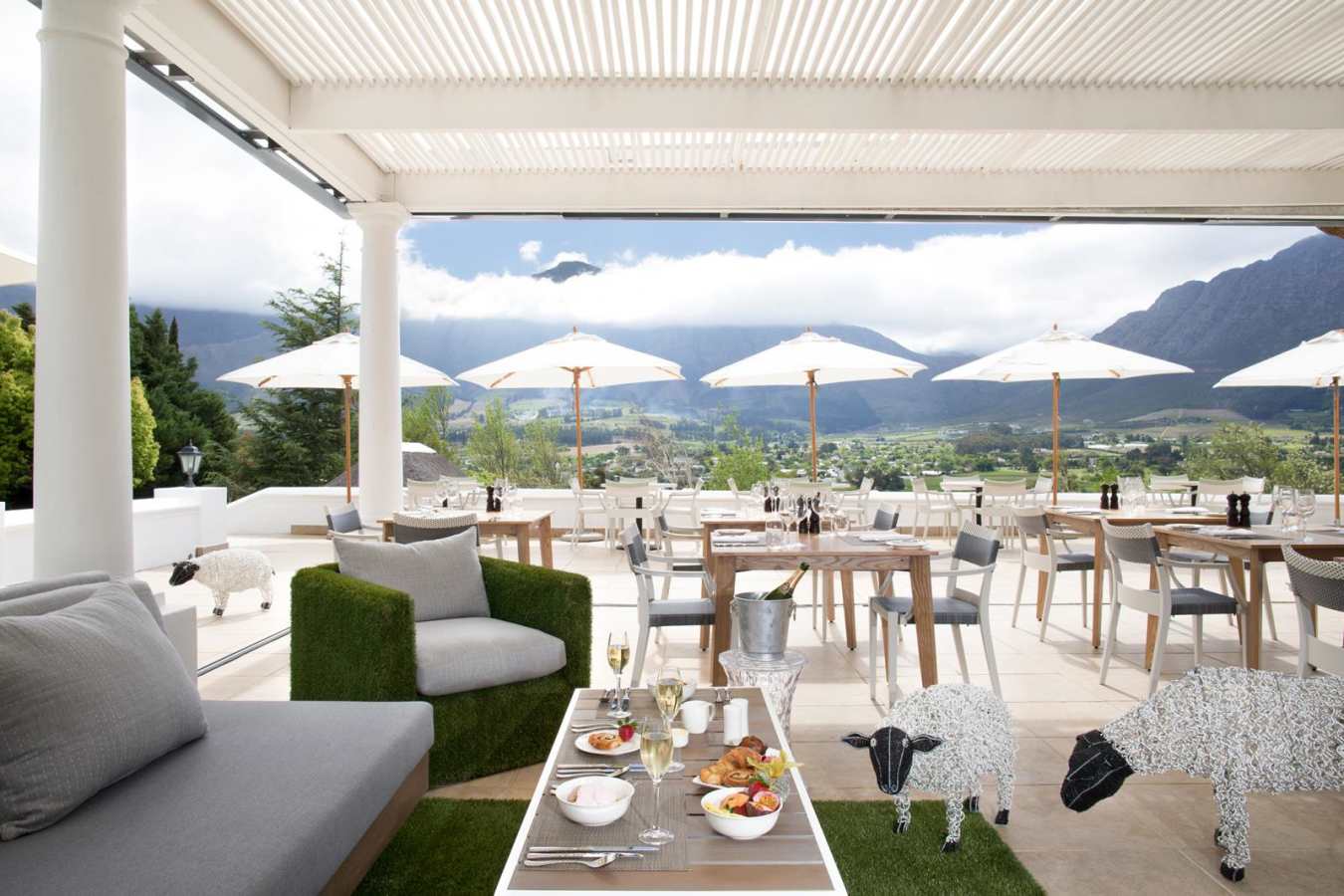 Miko Restaurant - Mont Rochelle