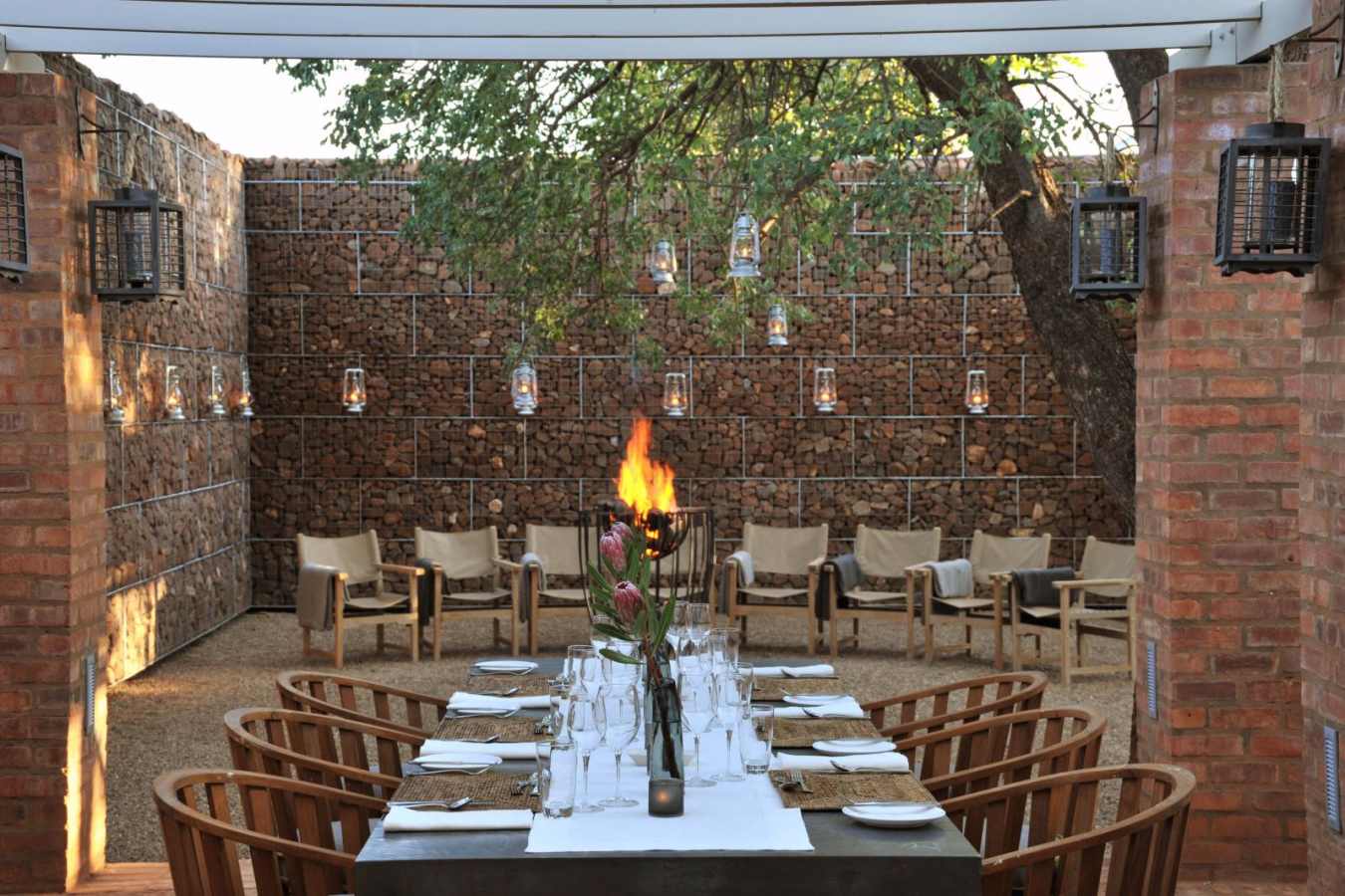 Al fresco dining - Morukuru Farm House