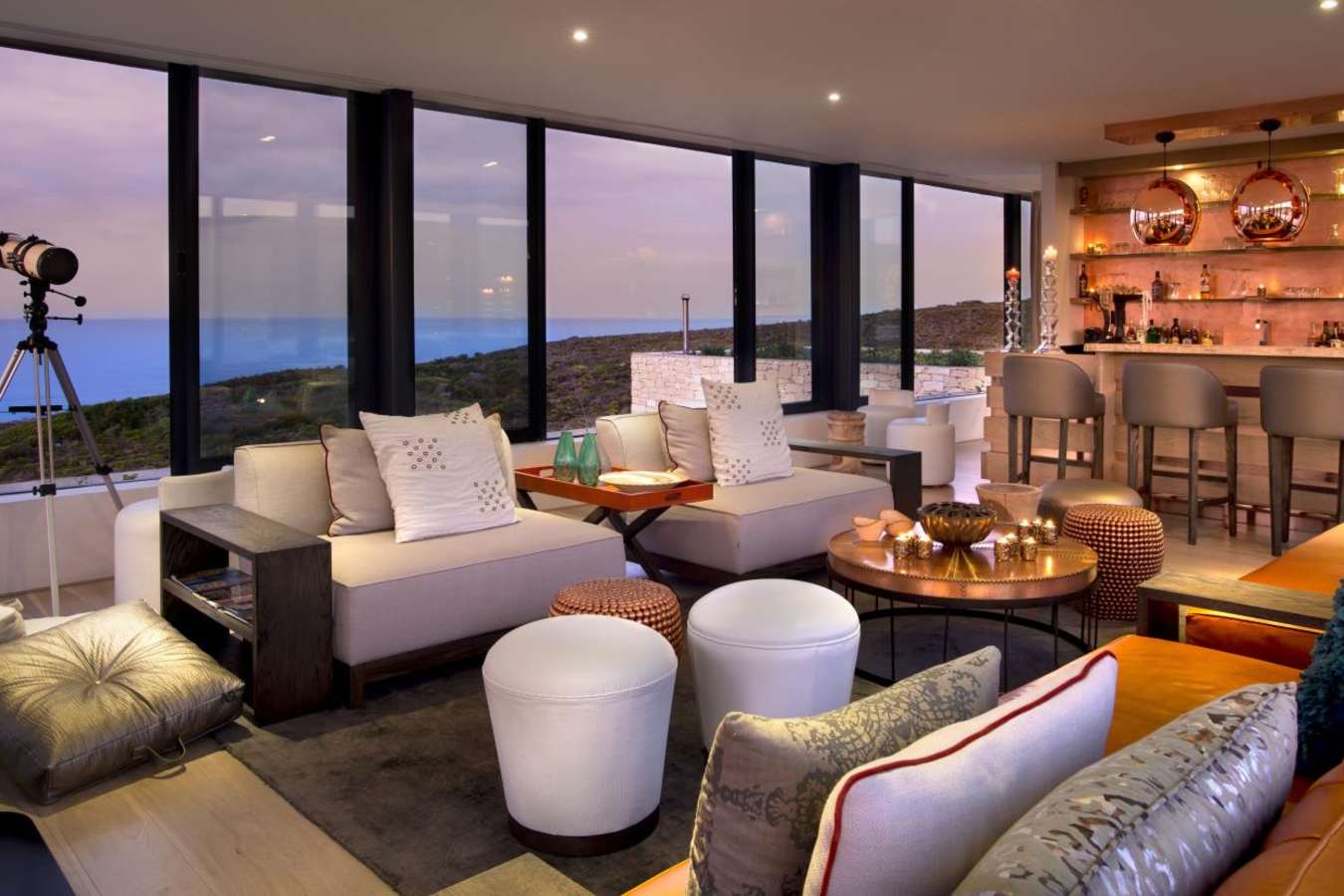 Upper lounge and bar - Morukuru Ocean House 