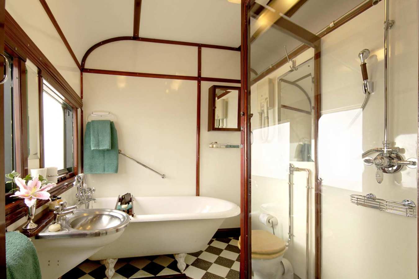 Royal Suite Bathroom - Rovos Rail