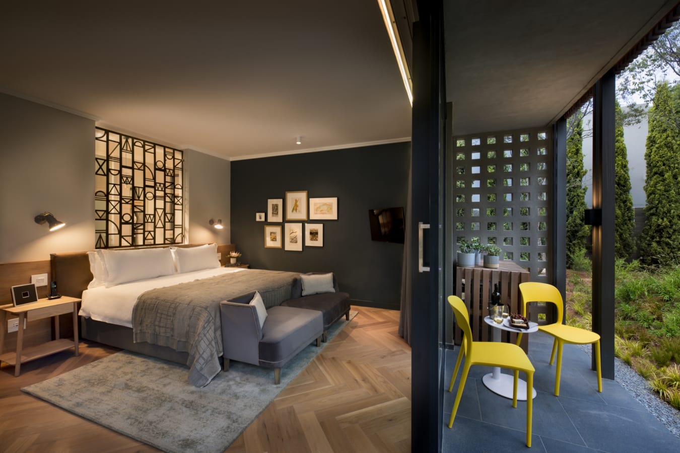 The Peech Luxury Room