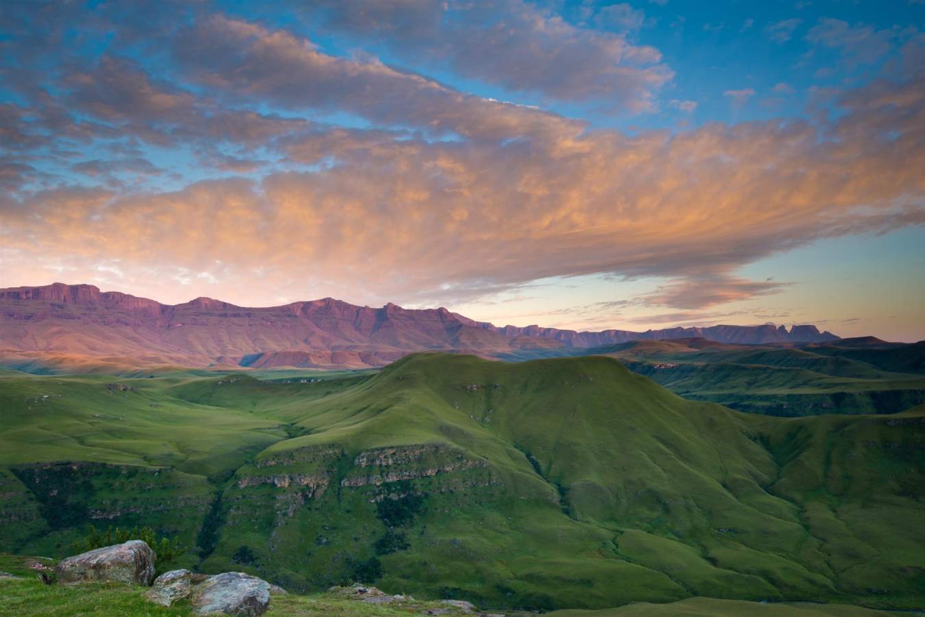 Drakensberg Mountain Range - South Africa Uncovere