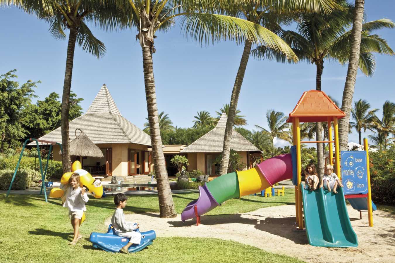 Kids club facilitiies Shanti Maurice