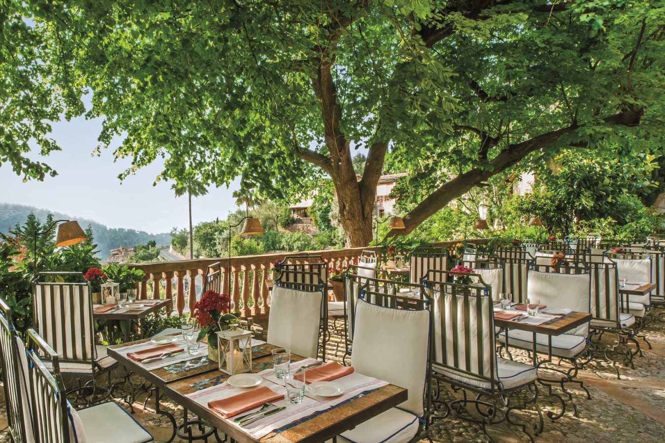 Restaurant terrace - Belmond La Residencia