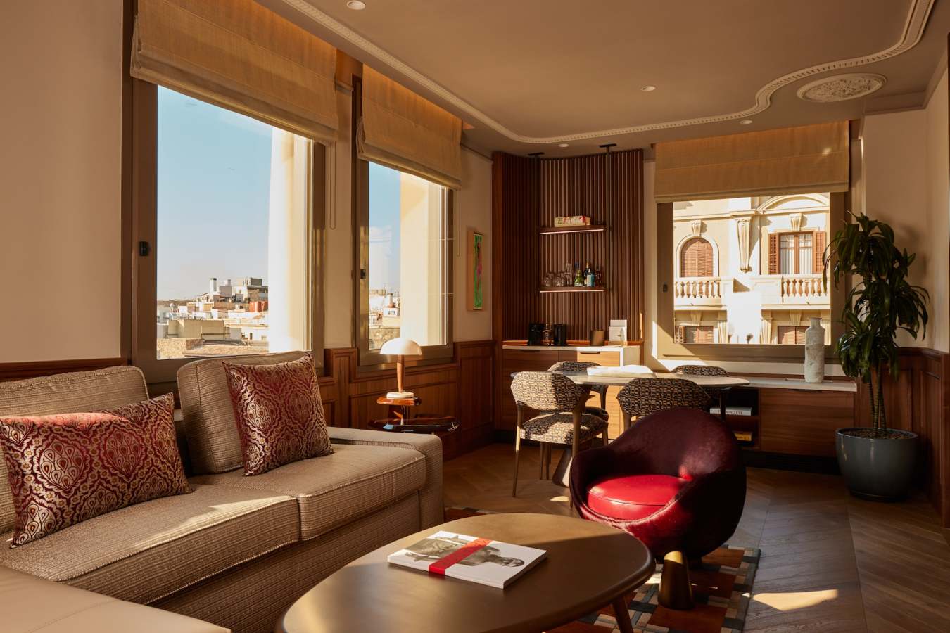 Grand Suite Living room