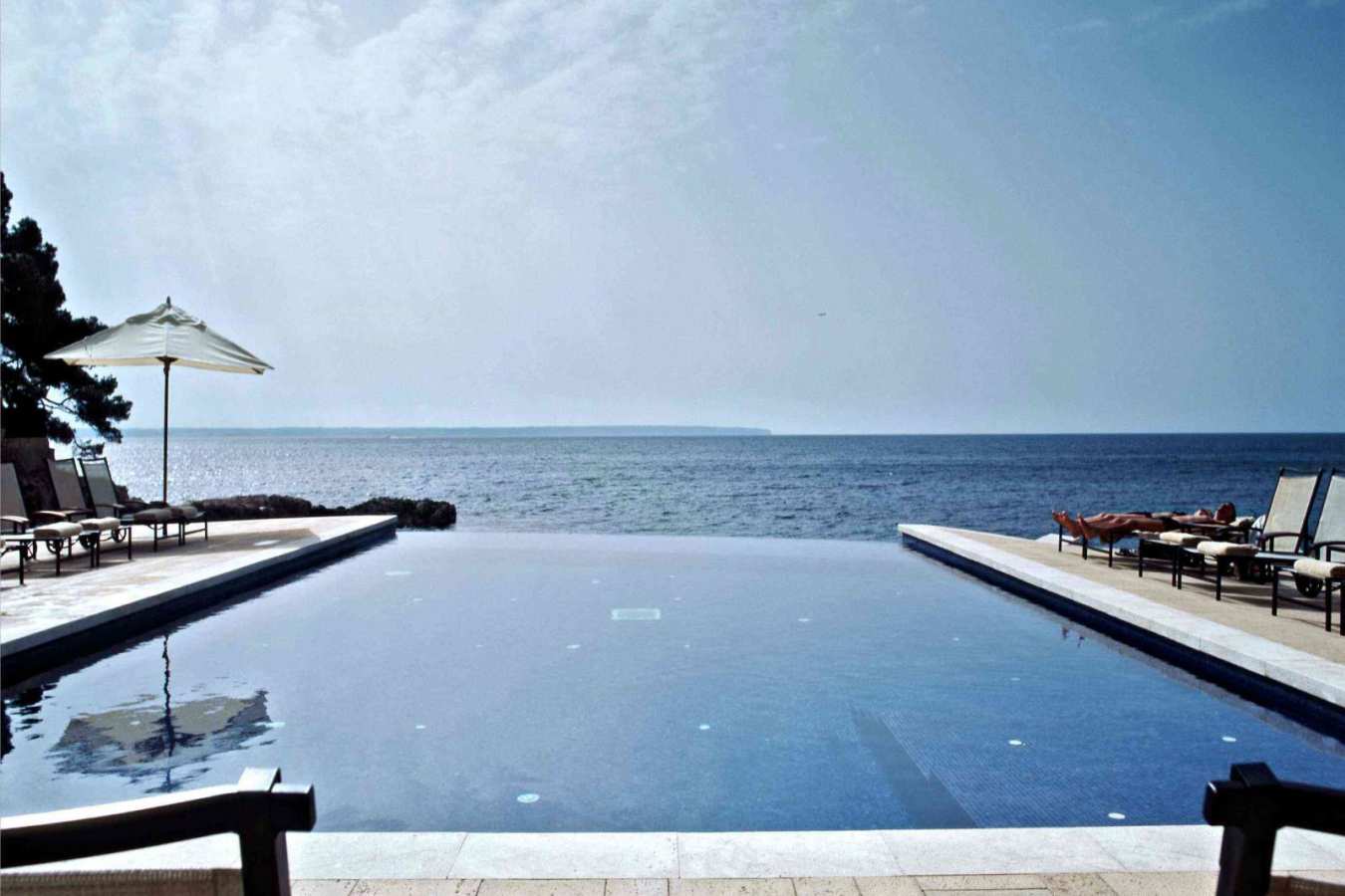 Pool looking onto Ocean - Hospes Maricel