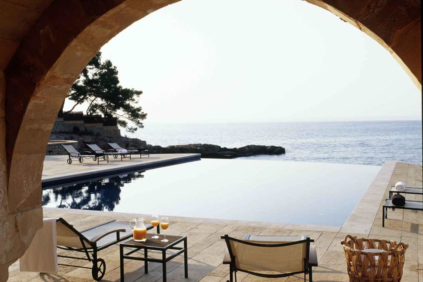 Infinity pool - Hospes Maricel