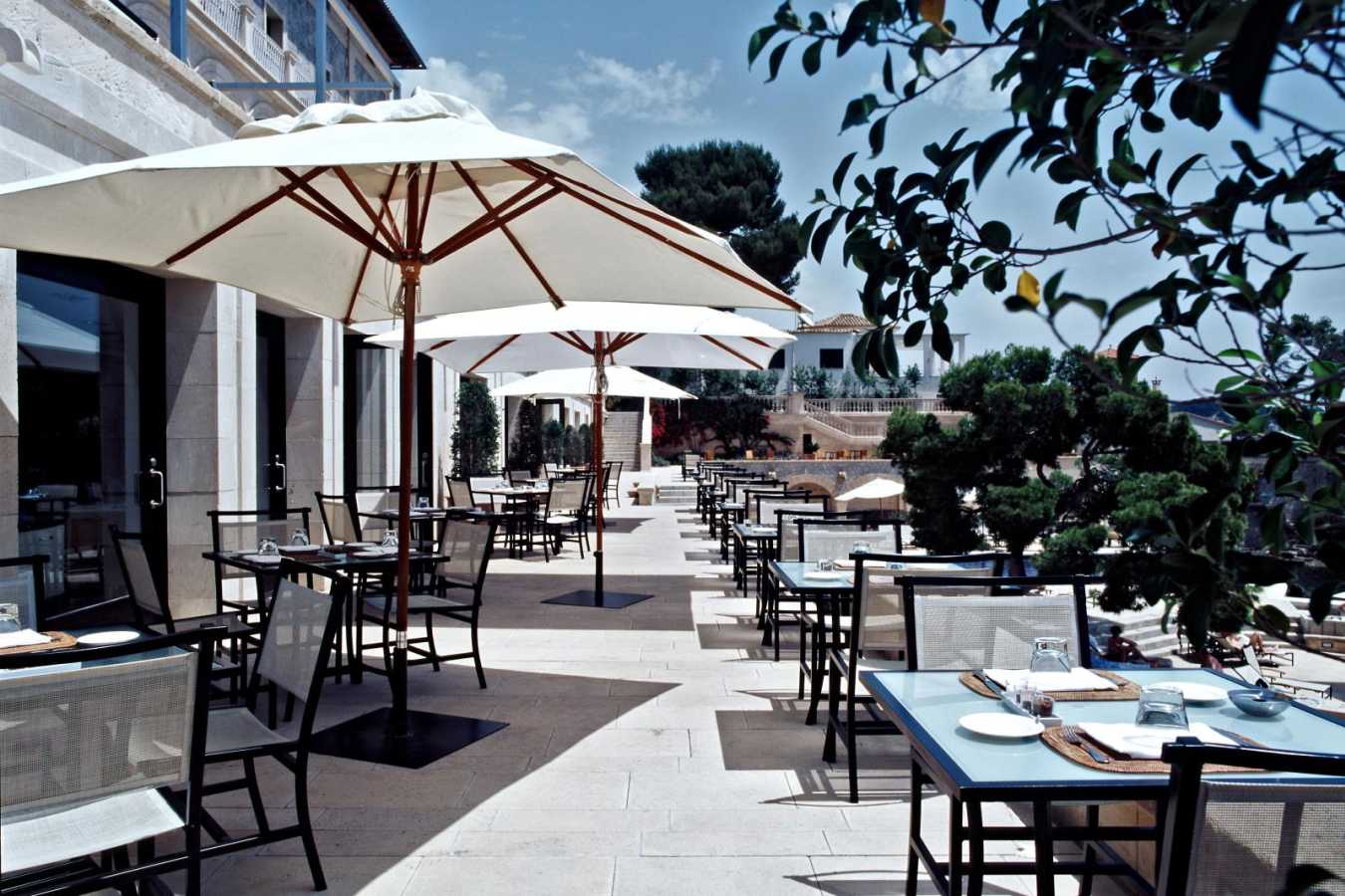 Dining on the Terrace - Hospes Maricel