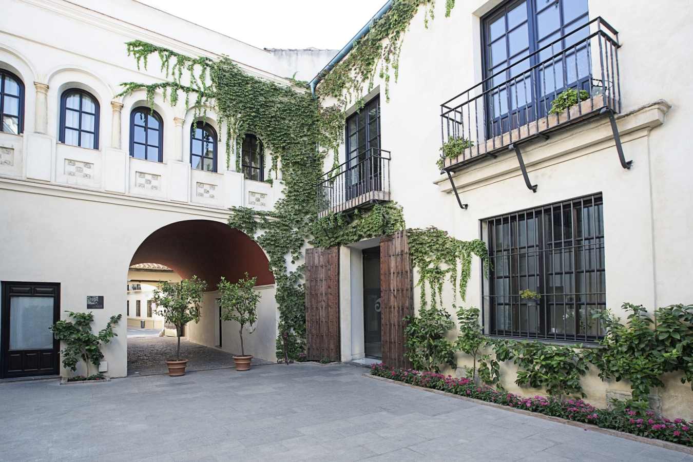 Exterior - Hospes Palacio del Bailío