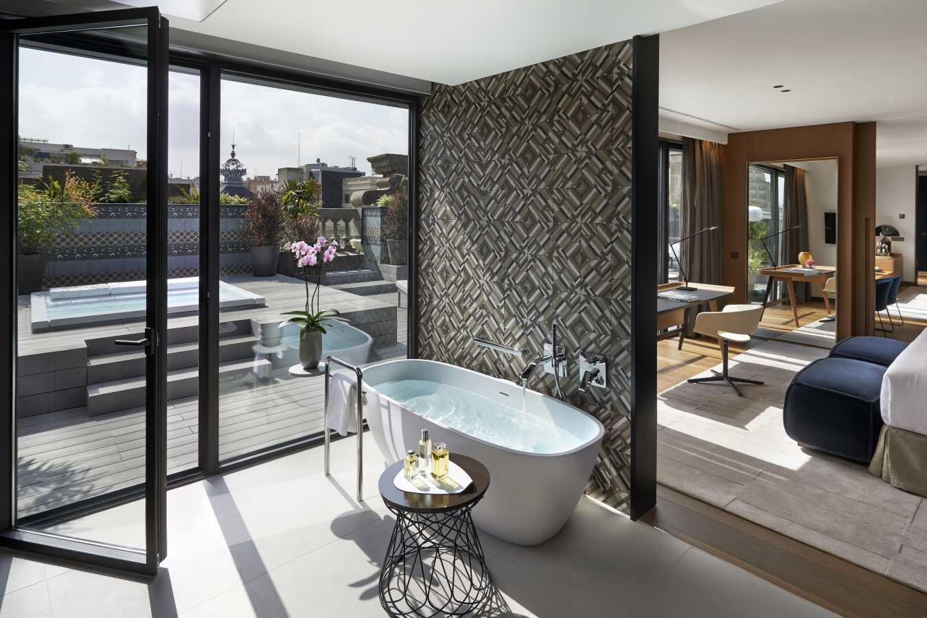 Barcelona Suite Bathroom