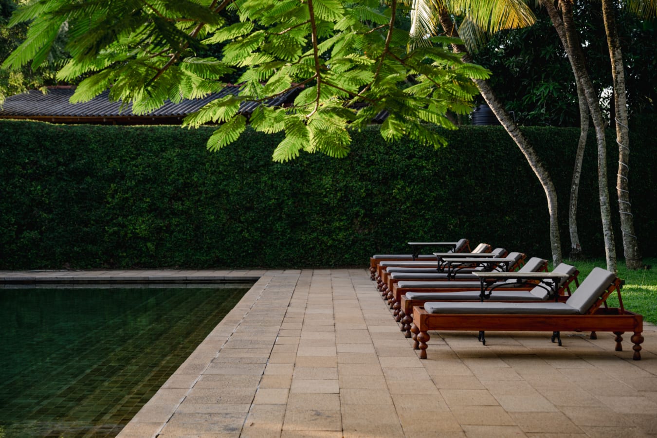 Pool beds