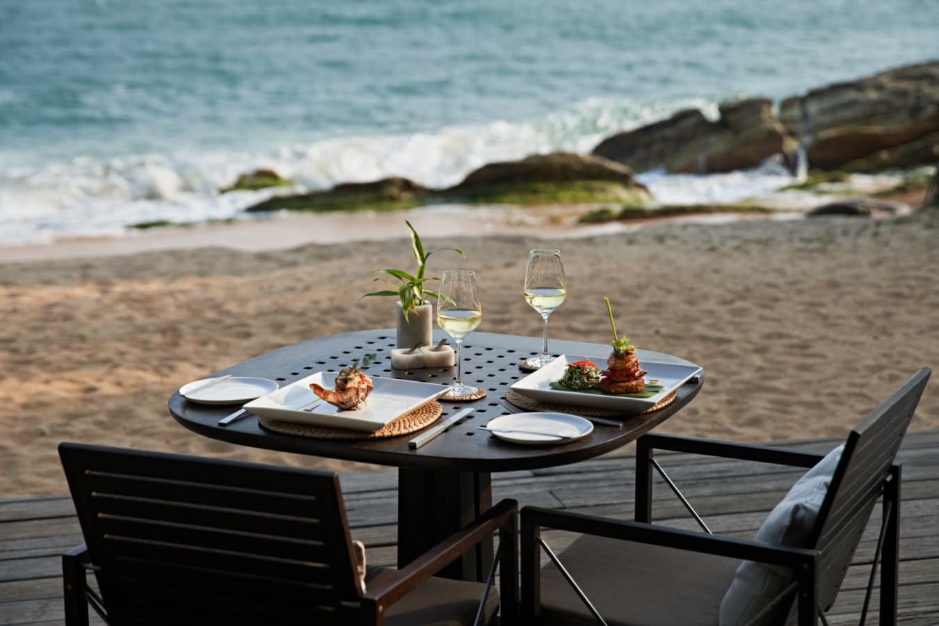 Beach Dining