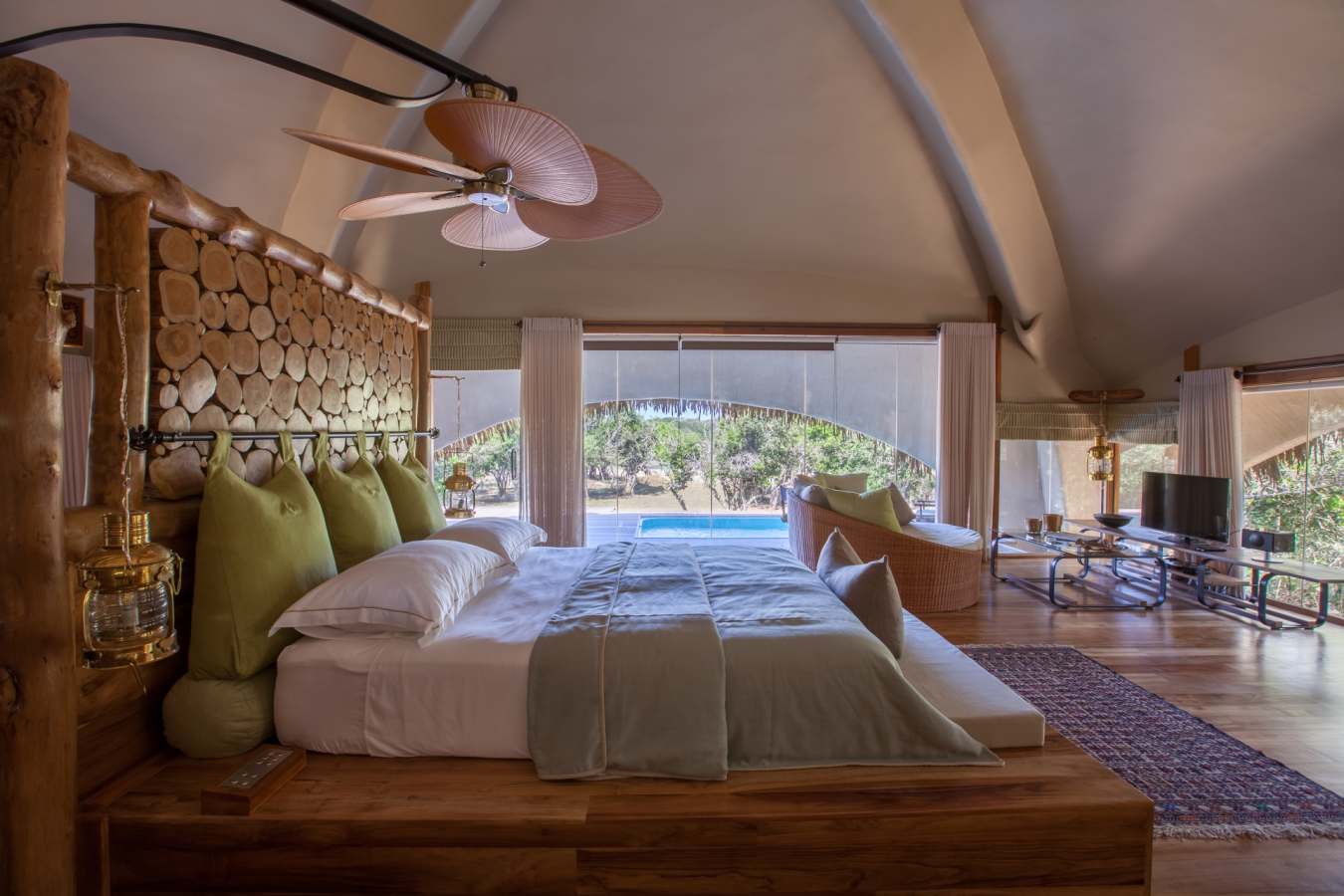 Master Bedroom - Chena Huts