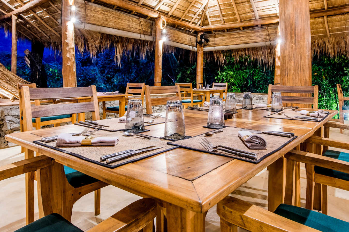 Communal Dining - Gal Oya Lodge