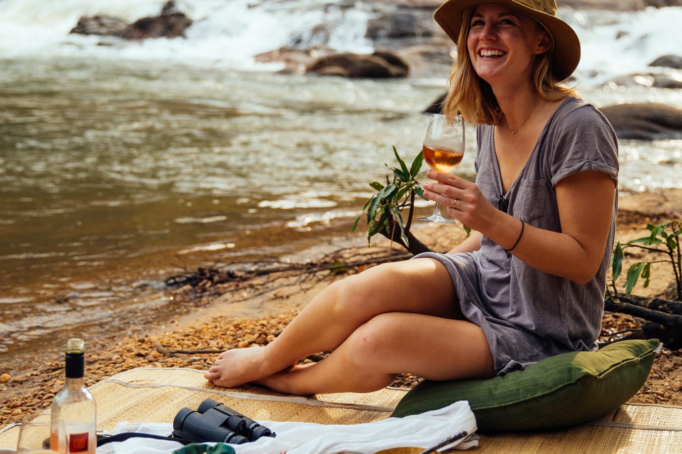 Picnic by the river - Gal Oyal Lodge 