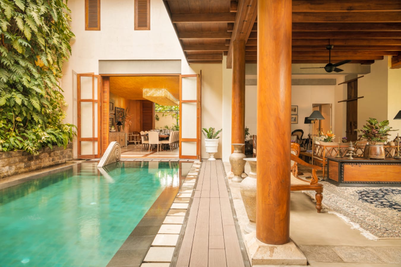 Living area and pool 