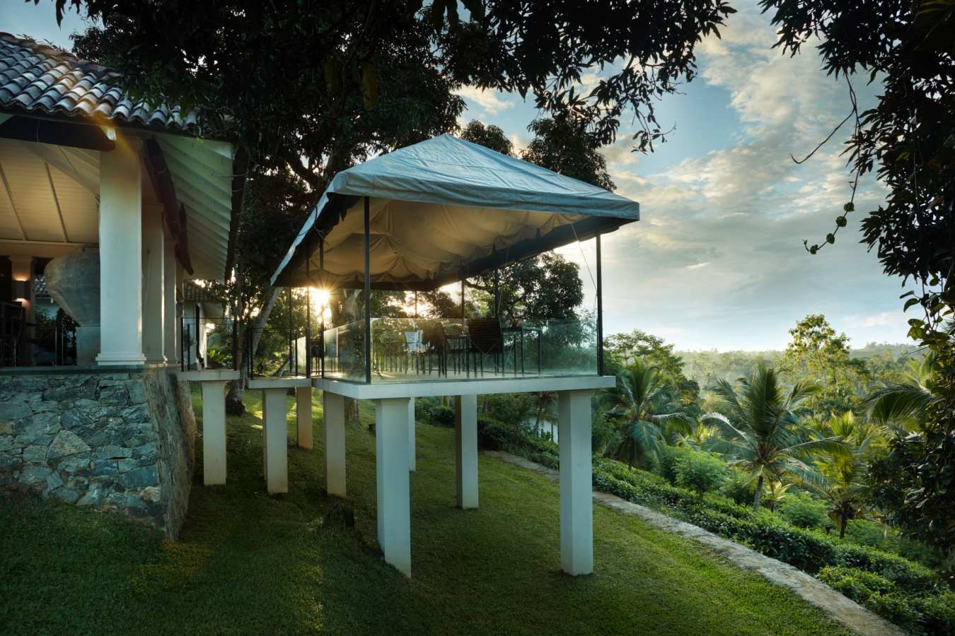 Dining - Kahanda Kanda