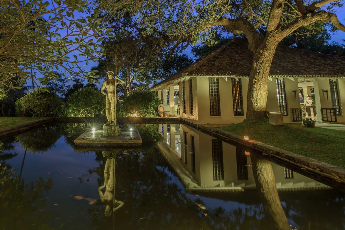 Exterior - Kahanda Kanda