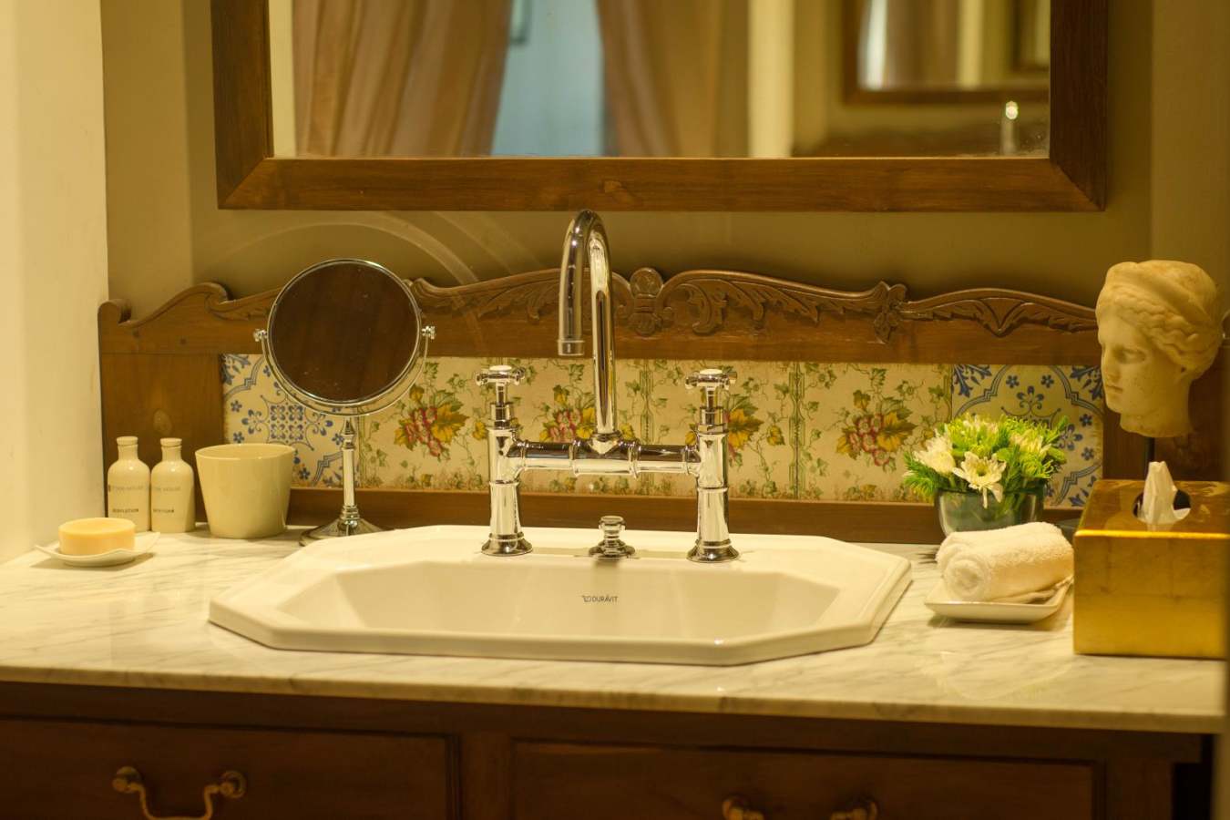 Junior Suite Bathroom - Stone House