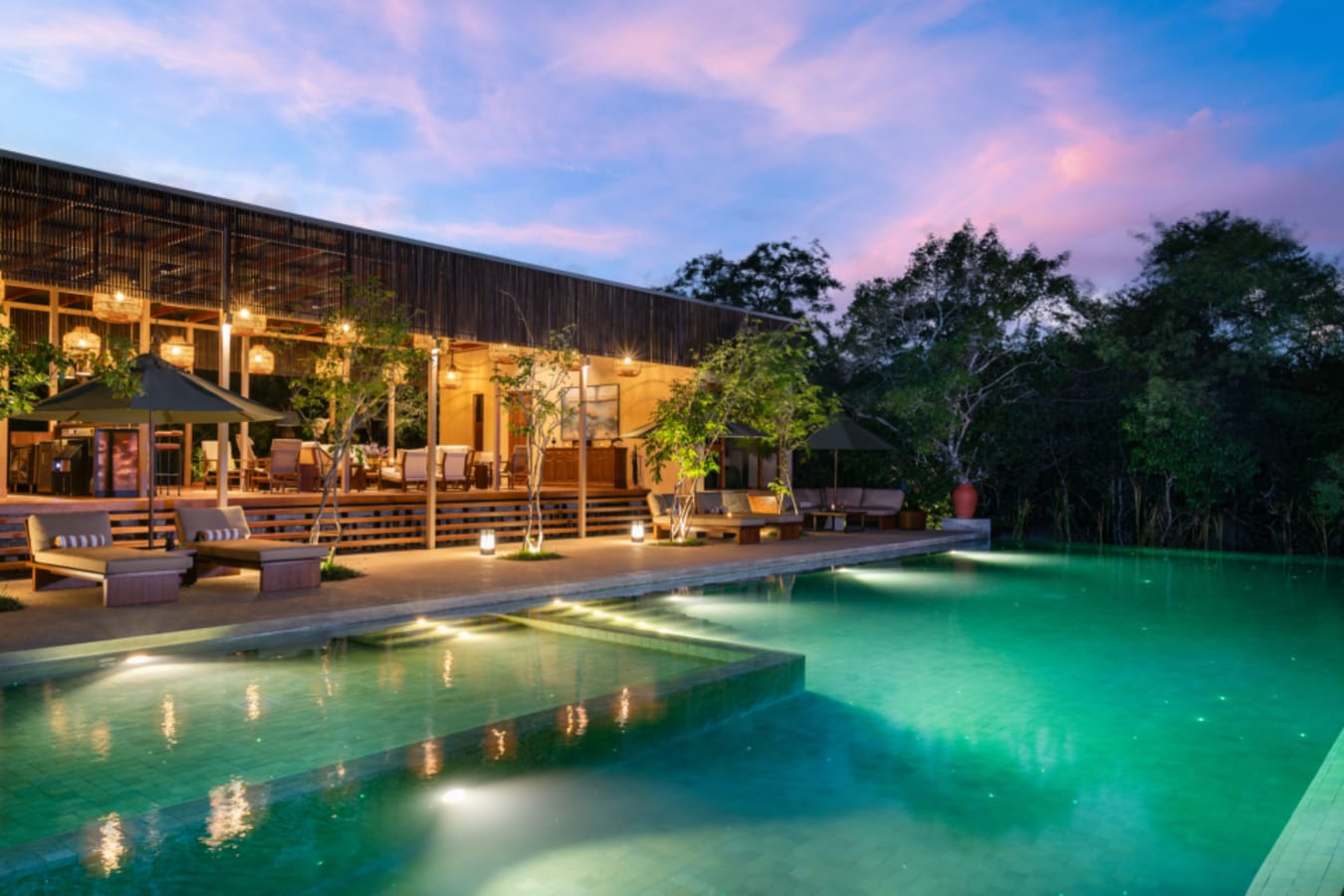 Main Pool - Taru Villas Villu
