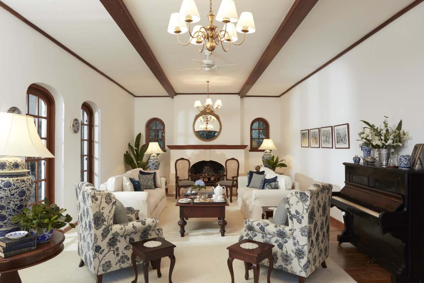 The Main Lounge - Thotalagala
