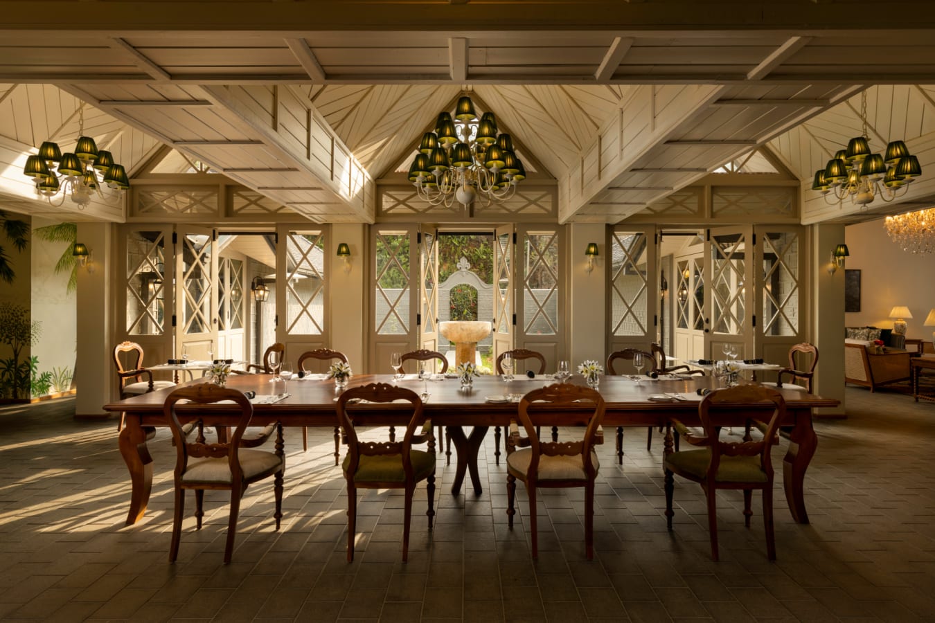 Dining Area - Uga Hallowella