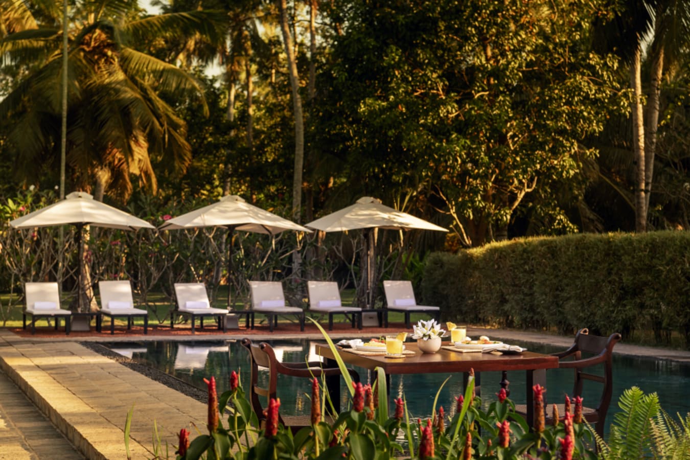 Poolside with breakfast - Uga Riva 