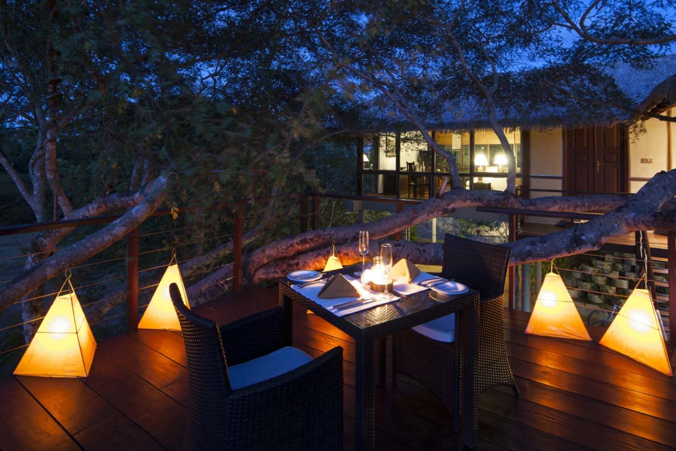 Moonlight Dining - Ulagalla