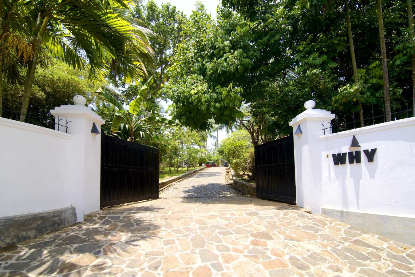 Why House Entrance - Why House