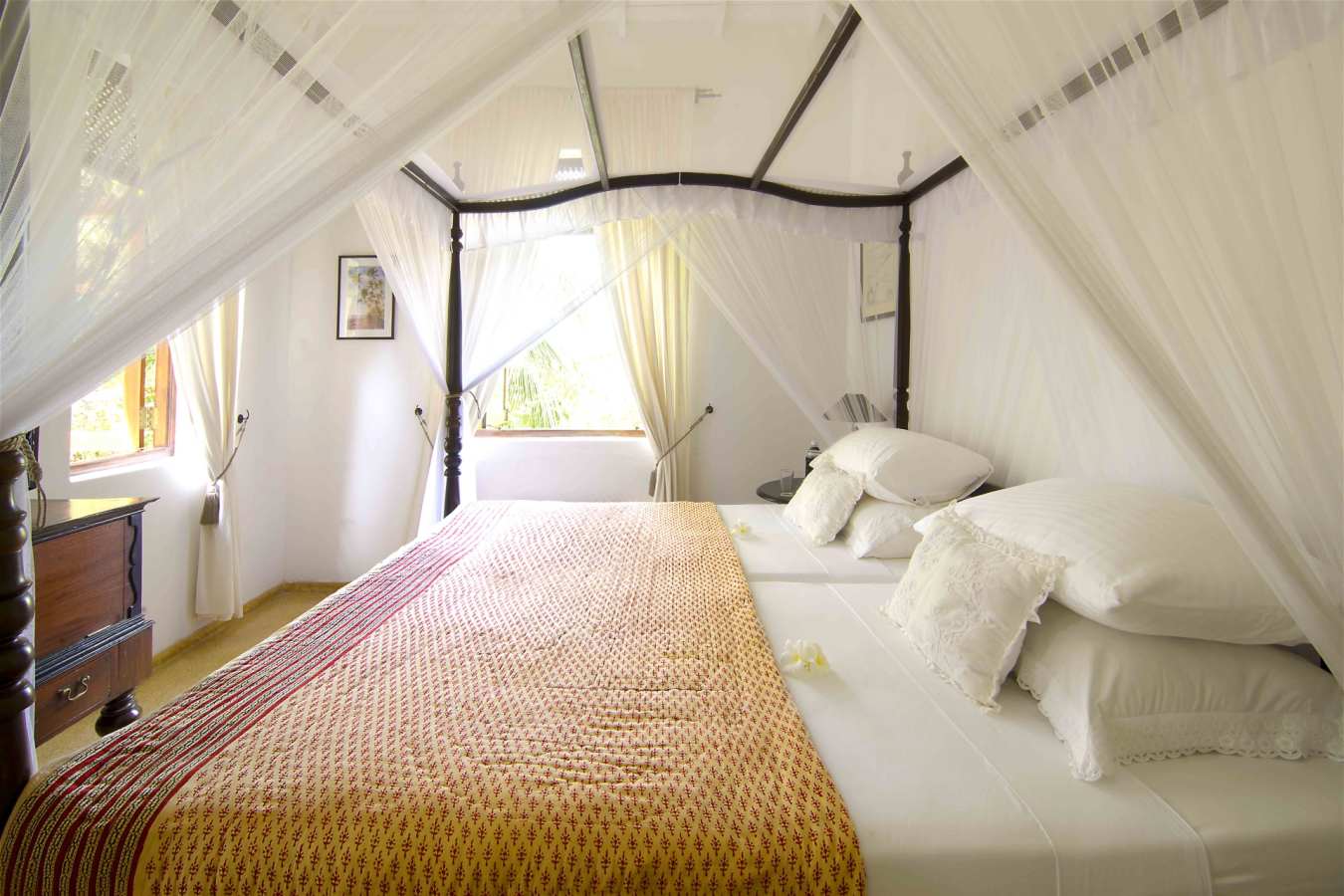 Main House Bedroom - Why House