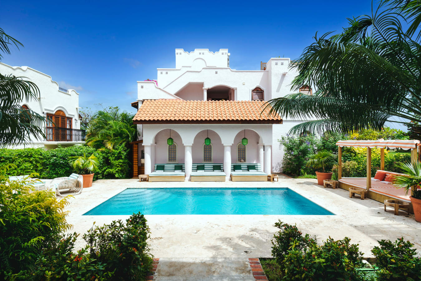 Courtyardpool 