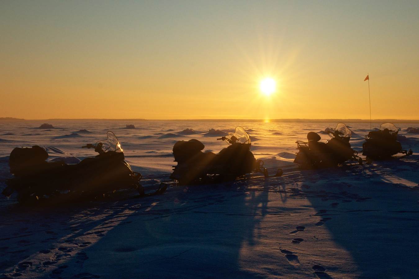 Snowmobile safari - Pine Bay Lodge