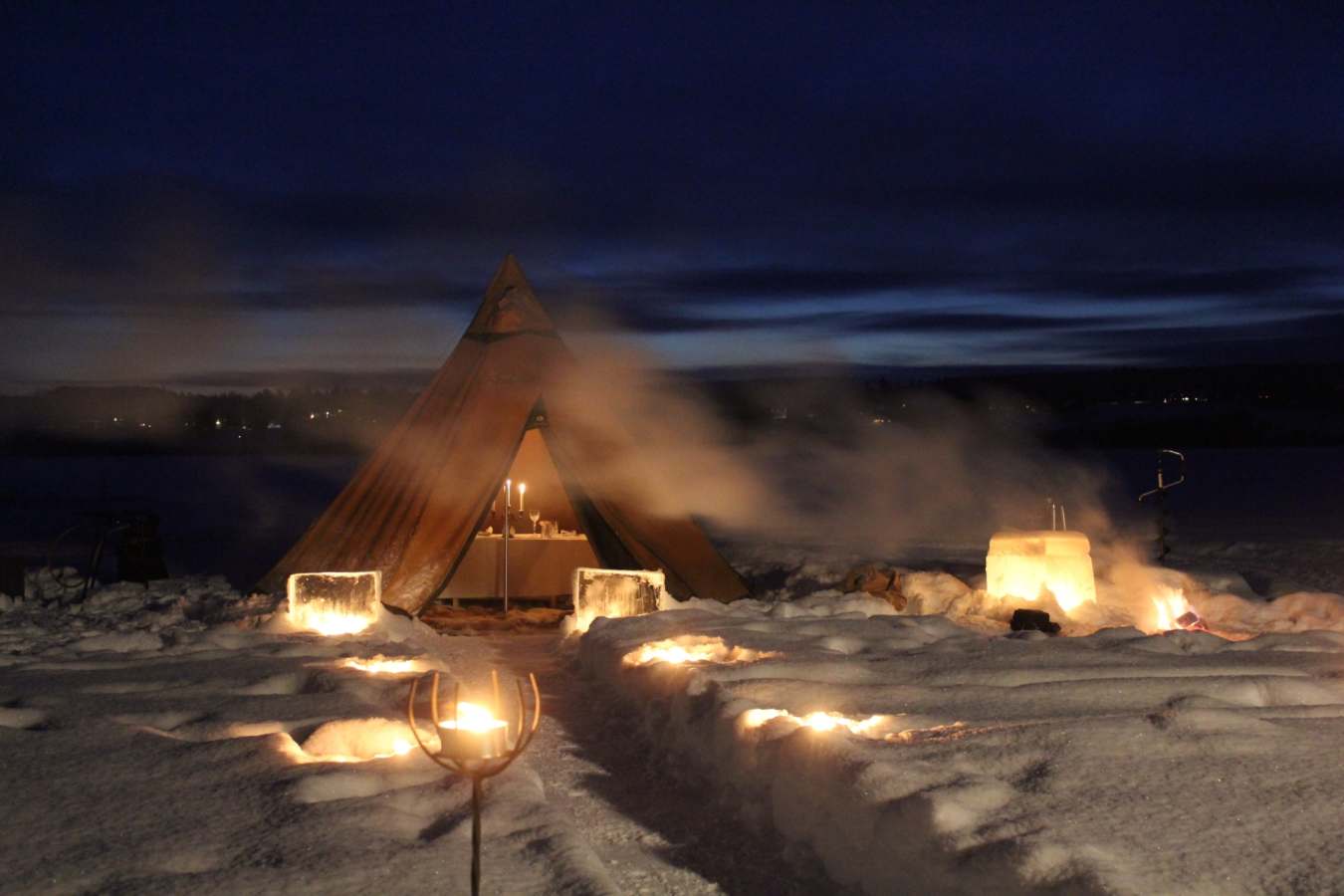 Ice dining