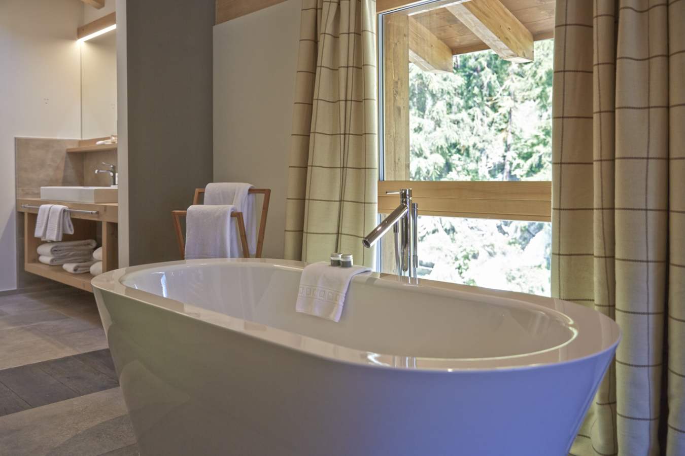 Bath with a view - La Vue