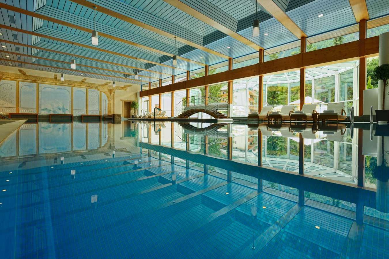 Indoor pool - Mont Cervin Palace