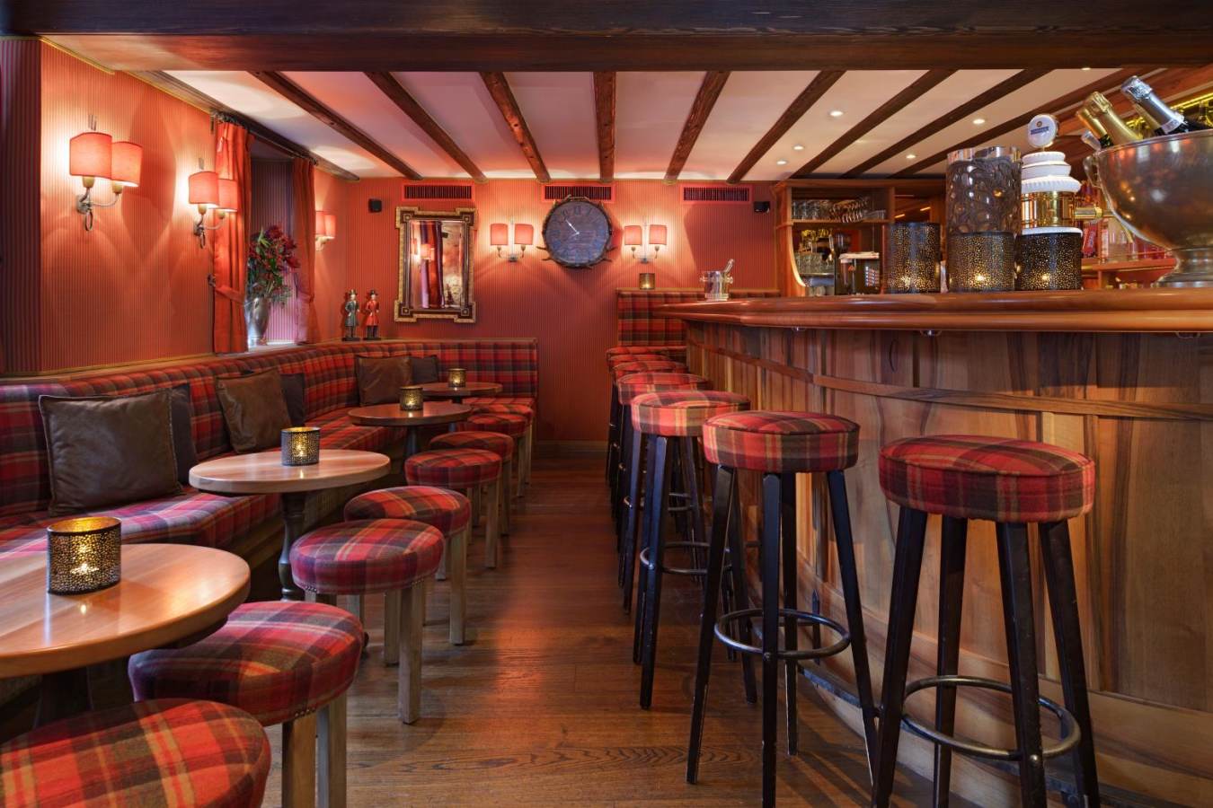 Edward's Bar - Monte Rosa