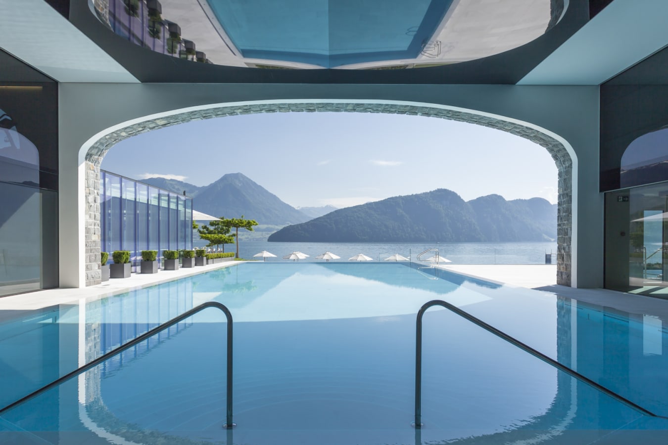 Park Hotel Vitznau - Pool with View