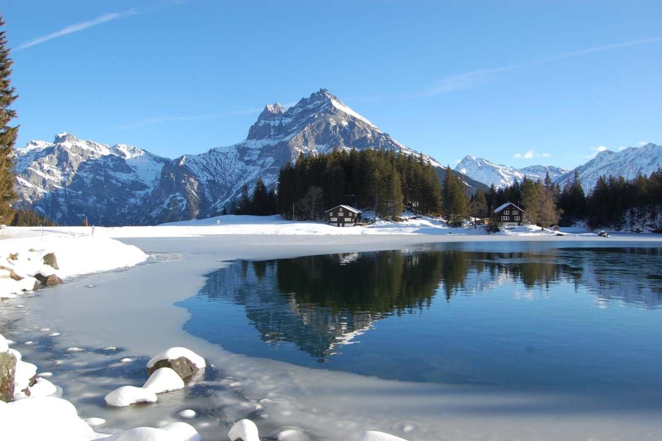 Andermatt - Glacier Express Ski Adventure