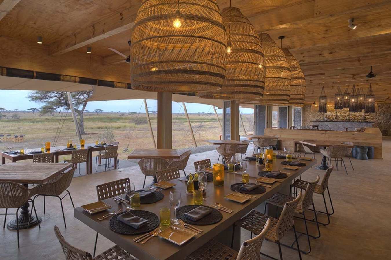 Dining at Namiri Plains