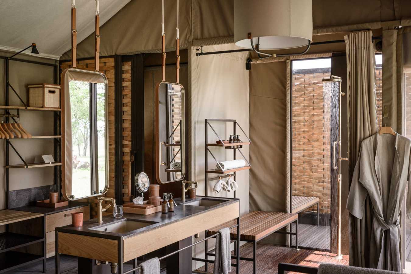 Singita Sabora Bathroom and Dressing room 