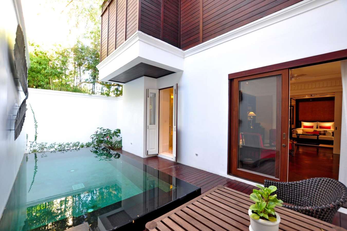 Louis Leonowens Pool - 137 Pillars House