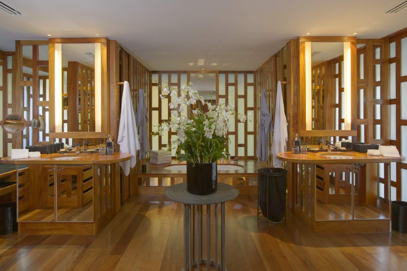 Pavilion Bathroom - Amanpuri