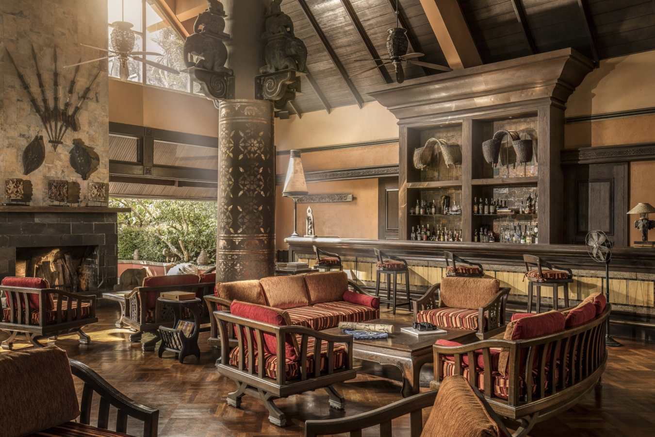 Elephant Bar - Anantara Golden Triangle Elephant Camp & Resort
