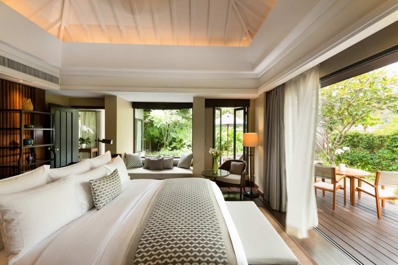 Beachfront Layan Pool Villa